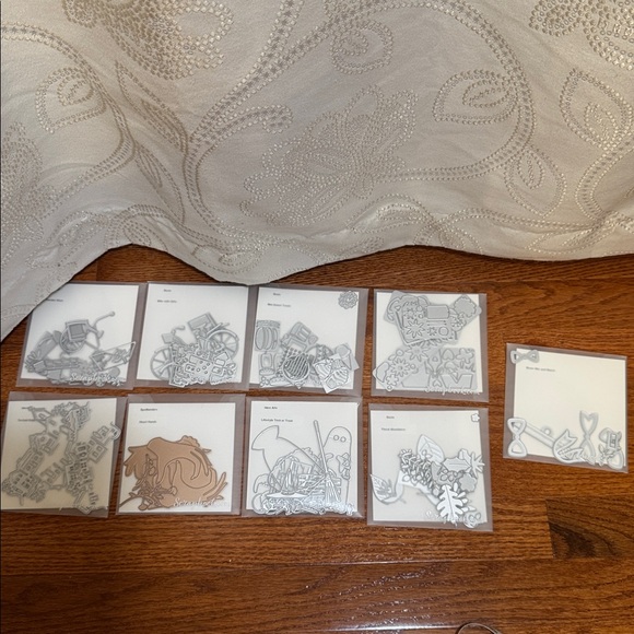 Sizzix sizzlits Lot - Picture 1 of 7